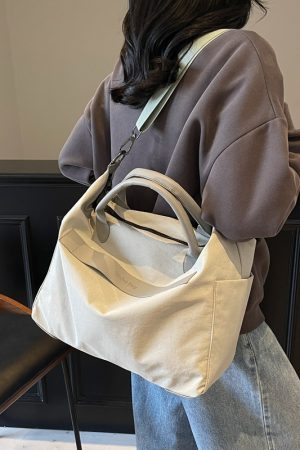 Women's Large Capacity Travel Bag - Lightweight Crossbody Sports Bag for Short Trips and Commuting