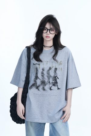 Womenâ€™s Loose Heavyweight Short-Sleeve T-Shirt with 'Sit and Eat Until the Mountains Are Empty' Shadow Print â€“ Summer 2023 Style