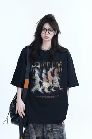 Womenâ€™s Loose Heavyweight Short-Sleeve T-Shirt with 'Sit and Eat Until the Mountains Are Empty' Shadow Print â€“ Summer 2023 Style