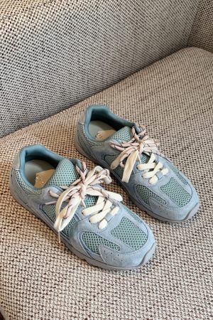 Women's Low-Top Flat Sole Suede and Mesh Casual Sports Shoes - Breathable Comfort for Everyday Style 2025