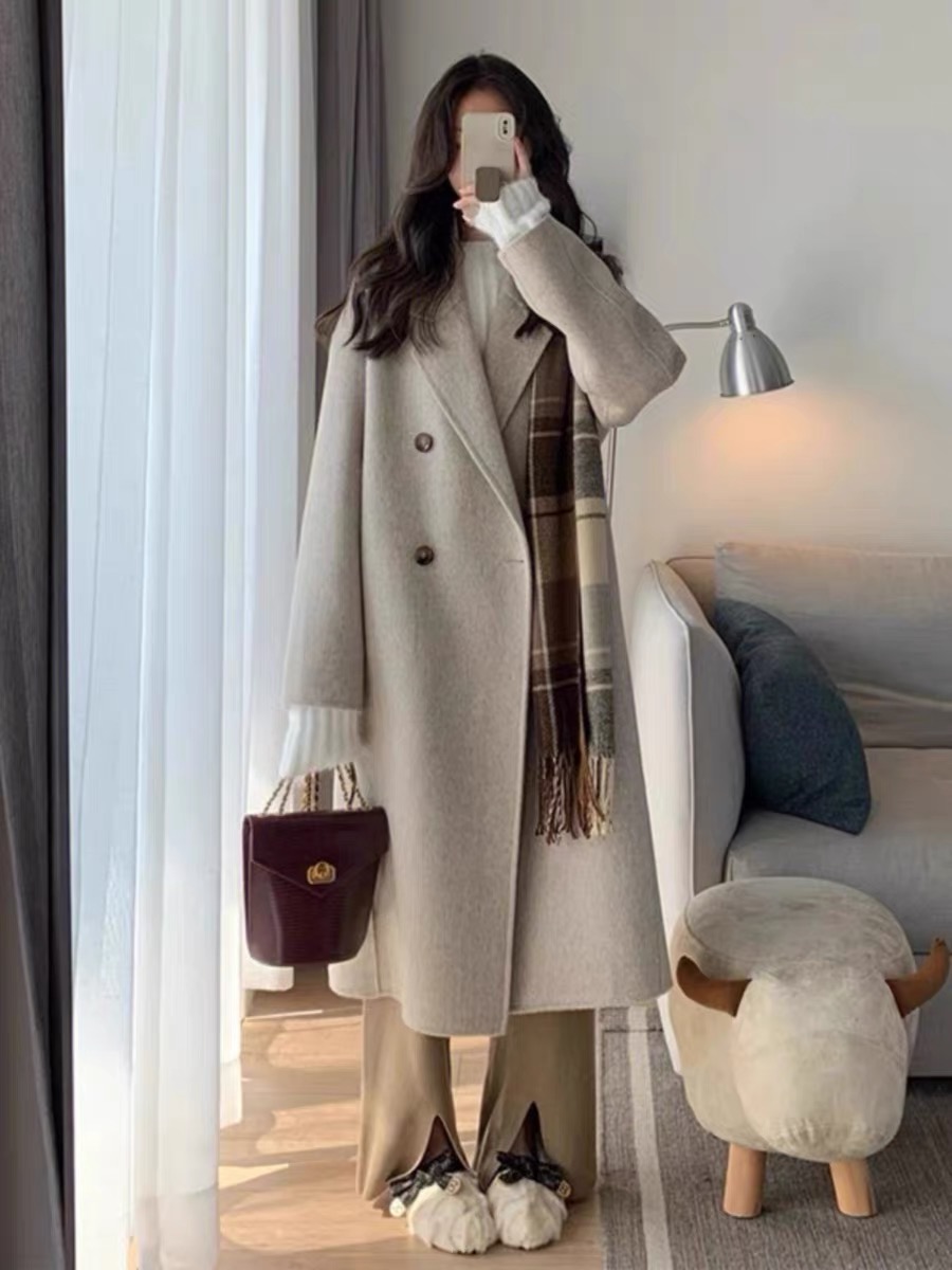 Women's Mid-Length Down Jacket with Cashmere Lining, 2024 Winter Thick Woolen Overcoat in Oatmeal Color Women's Mid-Length Down Jacket with Cashmere Lining, 2024 Winter Thick Woolen Overcoat in Oatmeal Color