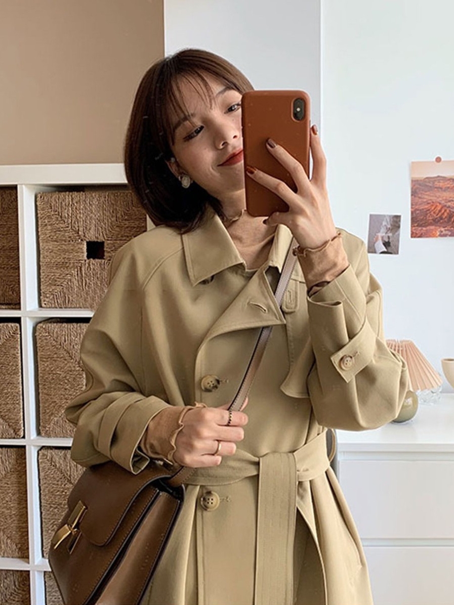 Women's Mid-Length Trench Coat in Khaki - Petite Size, 2024 Korean Style, British-Inspired for Spring and Autumn Fashion Women's Mid-Length Trench Coat in Khaki - Petite Size, 2024 Korean Style, British-Inspired for Spring and Autumn Fashion