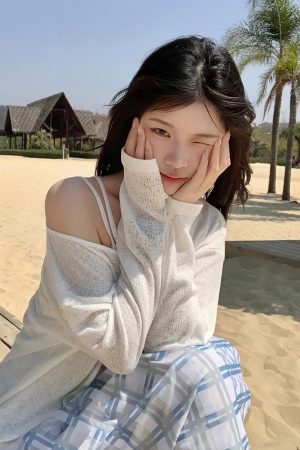 Women's Off-Shoulder Long Sleeve T-Shirt - Hibiscus Print, Loose Casual Top, Spring/Summer Cover-Up, American Lazy Style