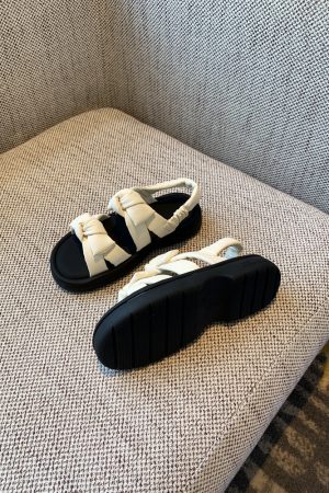 Women's Open-Toe Sandals 2025 Summer Korean Style Sweet Bow Thick-Soled Roman Shoes