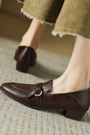 Women's Retro British Style Genuine Leather Slip-On Loafers with Medium Chunky Heel - Two-Way Wear for Spring Fashion