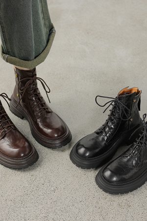 Women's Retro British Style Lace-Up Ankle Boots in Genuine Leather - Thick-Soled Martin Boots for Autumn and Winter Fashion