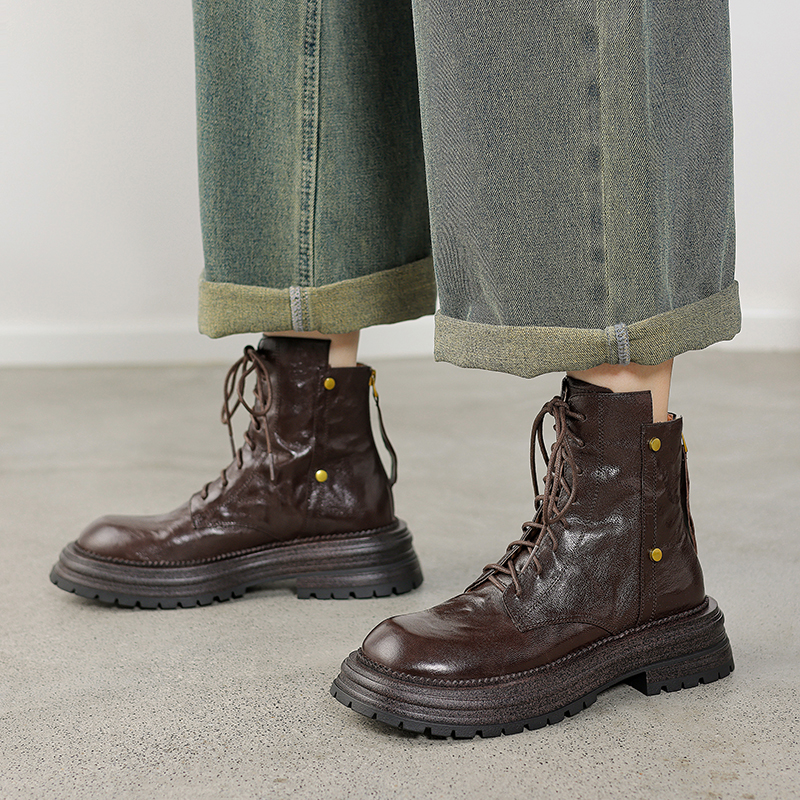 Women's Retro British Style Lace-Up Ankle Boots in Genuine Leather - Thick-Soled Martin Boots for Autumn and Winter Fashion Women's Retro British Style Lace-Up Ankle Boots in Genuine Leather - Thick-Soled Martin Boots for Autumn and Winter Fashion