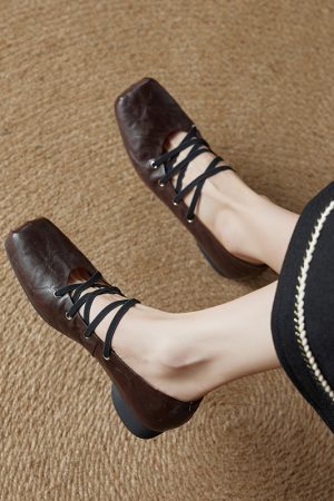 Women's Retro French Mary Jane Ballet Flats - Genuine Leather, Square Toe, Cross Strap, Mid-Heel, Vintage Style