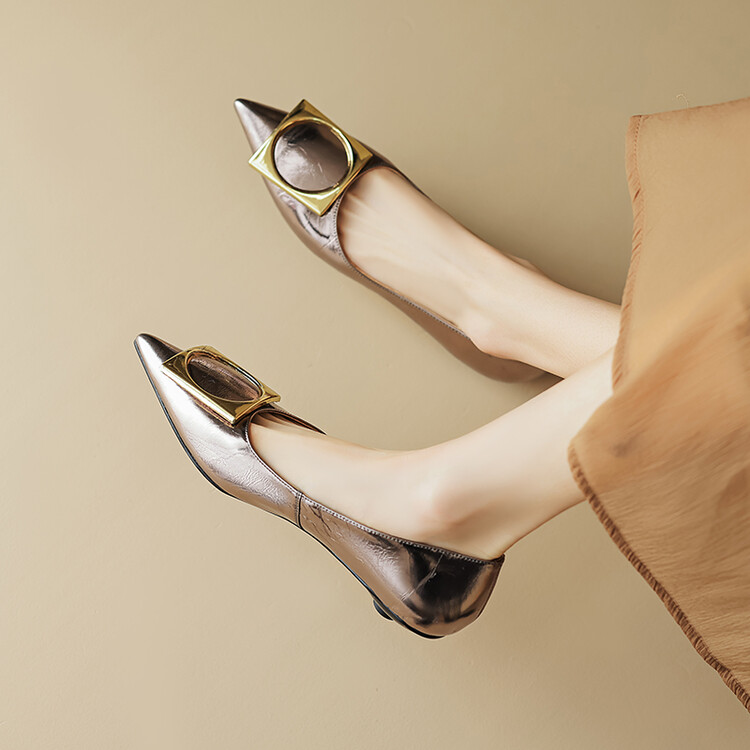 Women's Retro Pointed-Toe Flats - Stylish Versatile French Fashion Shallow Mouth Shoes for a Chic Italian Look Women's Retro Pointed-Toe Flats - Stylish Versatile French Fashion Shallow Mouth Shoes for a Chic Italian Look