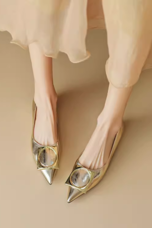 Women's Retro Pointed-Toe Flats - Stylish Versatile French Fashion Shallow Mouth Shoes for a Chic Italian Look