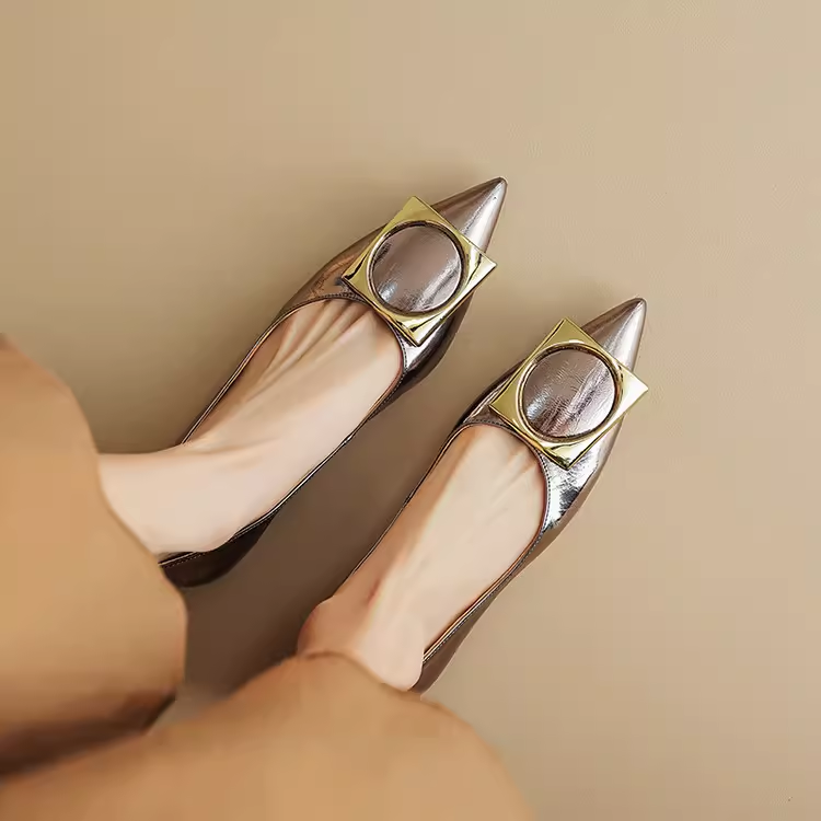 Women's Retro Pointed-Toe Flats - Stylish Versatile French Fashion Shallow Mouth Shoes for a Chic Italian Look Women's Retro Pointed-Toe Flats - Stylish Versatile French Fashion Shallow Mouth Shoes for a Chic Italian Look