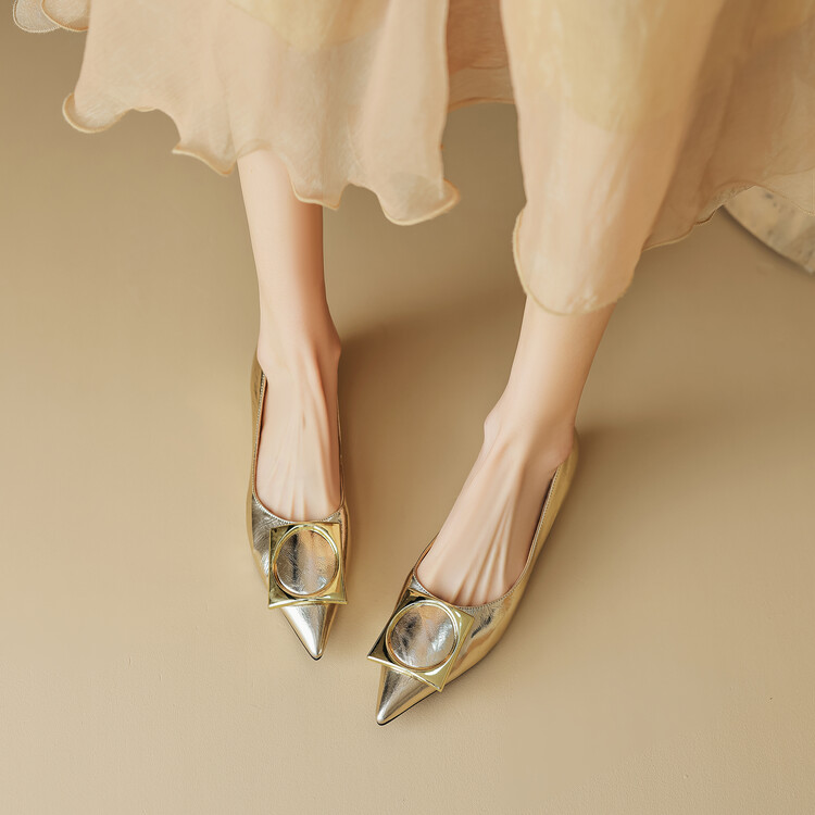 Women's Retro Pointed-Toe Flats - Stylish Versatile French Fashion Shallow Mouth Shoes for a Chic Italian Look Women's Retro Pointed-Toe Flats - Stylish Versatile French Fashion Shallow Mouth Shoes for a Chic Italian Look