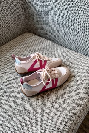 Women's Retro Thin Breathable Flat Sports Shoes - 2025 Summer Casual Commuting Footwear