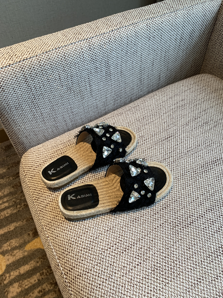 Women's Rhinestone Fisherman Sandals - Flat Woven One-Strap Slippers for Summer 2025 Outdoor Trend, Stylish and Comfortable Women's Rhinestone Fisherman Sandals - Flat Woven One-Strap Slippers for Summer 2025 Outdoor Trend, Stylish and Comfortable