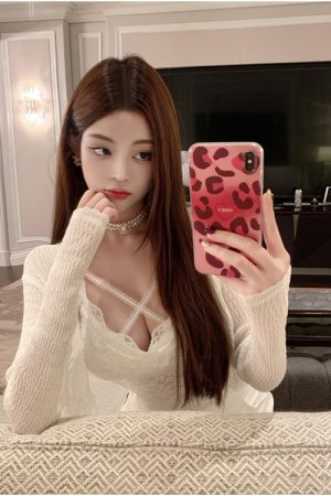 Women's Sexy Slim Fit Mesh Lace Camisole - Heavy Industry Neck-Hanging Design, Pure Desire Style, Y2K-Inspired Short Top