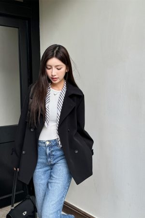 Women's Short Black Windbreaker Coat with Waist Tie, Casual Cardigan Style, Lapel Collar, Long Sleeves for Spring and Autumn