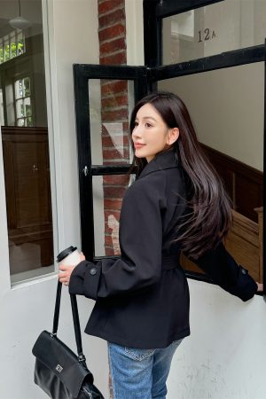 Women's Short Black Windbreaker Coat with Waist Tie, Casual Cardigan Style, Lapel Collar, Long Sleeves for Spring and Autumn