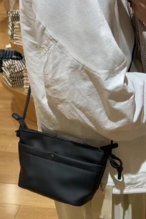 Women's Single-Shoulder Dumpling Bag - High-Quality Minimalist Bucket Crossbody for Autumn/Winter 2025 Fashion Trends