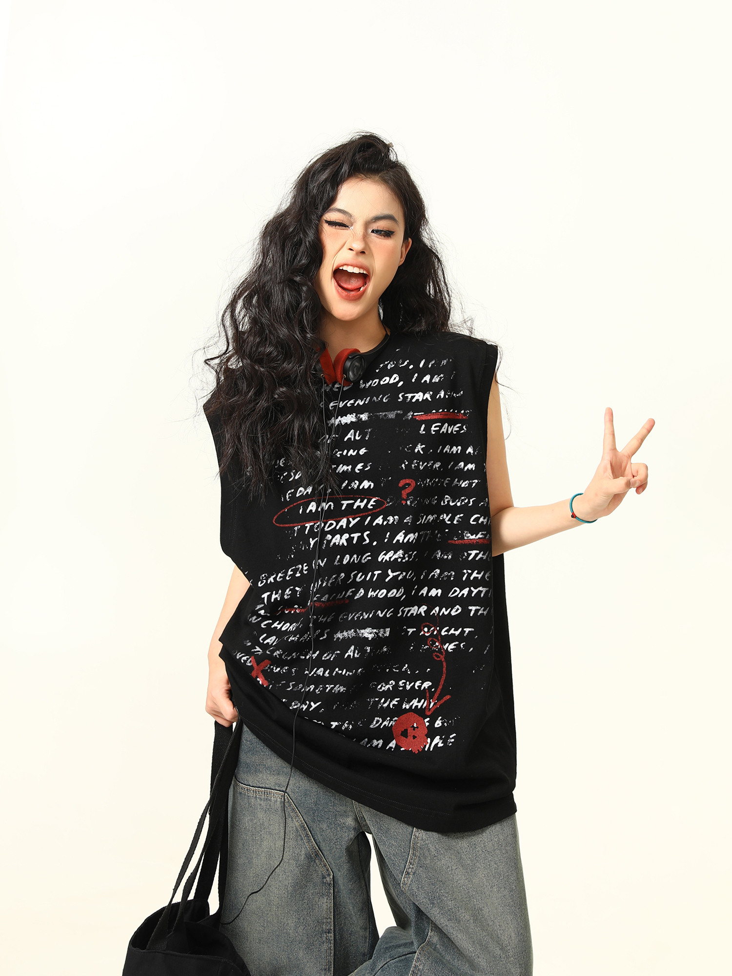 Women's Sleeveless Graffiti Letter Tank Top - American Street Style Summer Loose Vest, Versatile Outerwear Women's Sleeveless Graffiti Letter Tank Top - American Street Style Summer Loose Vest, Versatile Outerwear