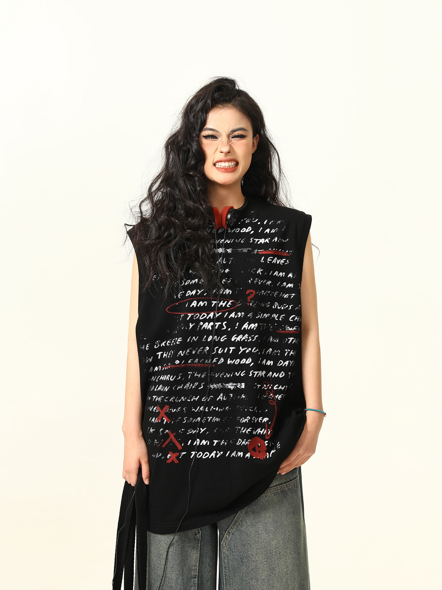 Women's Sleeveless Graffiti Letter Tank Top - American Street Style Summer Loose Vest, Versatile Outerwear Women's Sleeveless Graffiti Letter Tank Top - American Street Style Summer Loose Vest, Versatile Outerwear