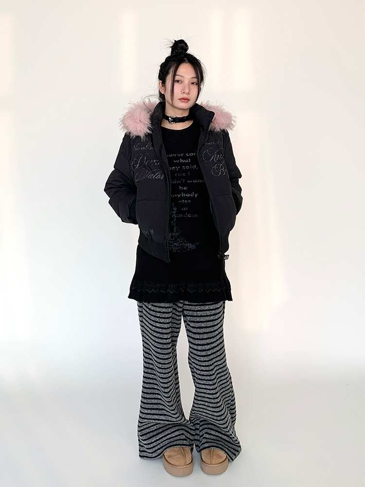 Women's Slim-Fit Black and White Short Cotton Coat with Removable Fur Collar for Winter Fashion Women's Slim-Fit Black and White Short Cotton Coat with Removable Fur Collar for Winter Fashion