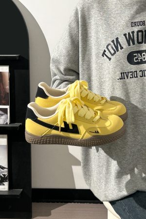 Women's Soft-Soled White Sneakers - Trendy Mesh Breathable Board Shoes for Summer 2025, Korean Style, Ins Fashion