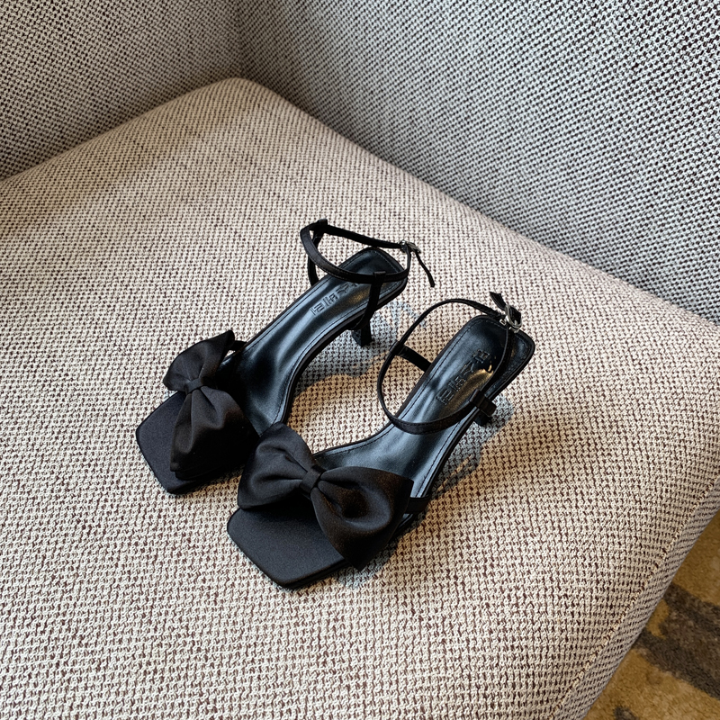 Women's Summer 2025 One-Strap High-Heeled Sandals with Bow - Sweet Outdoor Style for Skirts and Dresses Women's Summer 2025 One-Strap High-Heeled Sandals with Bow - Sweet Outdoor Style for Skirts and Dresses