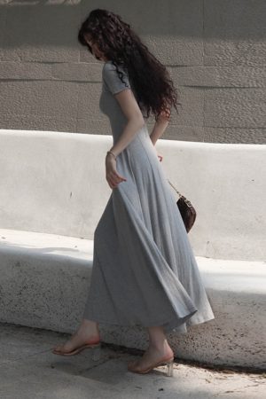 Women's Summer 2025 Round Neck Ribbed Striped A-Line Dress, Spliced Flared Skirt, Waist-Cinching, Solid Color, Cotton