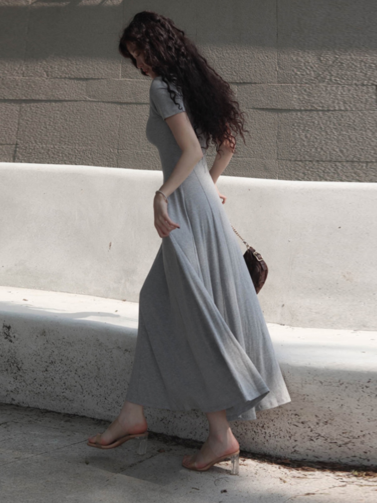 Women's Summer 2025 Round Neck Ribbed Striped A-Line Dress, Spliced Flared Skirt, Waist-Cinching, Solid Color, Cotton Women's Summer 2025 Round Neck Ribbed Striped A-Line Dress, Spliced Flared Skirt, Waist-Cinching, Solid Color, Cotton