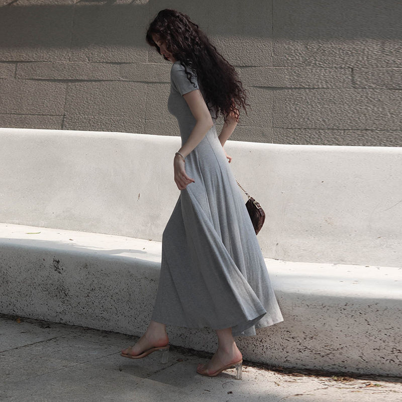 Women's Summer 2025 Round Neck Ribbed Striped A-Line Dress, Spliced Flared Skirt, Waist-Cinching, Solid Color, Cotton Women's Summer 2025 Round Neck Ribbed Striped A-Line Dress, Spliced Flared Skirt, Waist-Cinching, Solid Color, Cotton