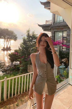 Women's Summer Sexy Slim Fit Waist-Defining Halter Top - American Style Berlin Chronicles Inspired Fashion