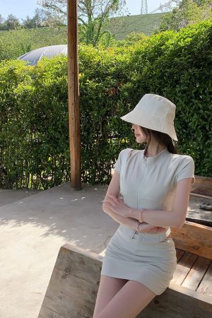 Women's Summer Short Sleeve Sun Protection Top and Bodycon Skirt Two-Piece Set - Stylish Y2K Fashion for Warm Weather