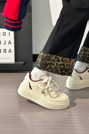 Women's Thick-Soled White Shoes, Breathable Retro Korean Style Big Toe Design, Height-Increasing Versatile Bread Shoes