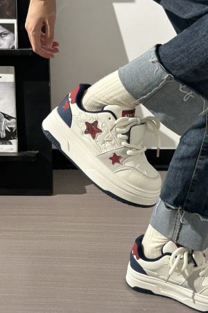 Women's Thick-Soled White Sneakers - Versatile Mesh Breathable Height-Increasing Trendy Shoes for Y2K Style