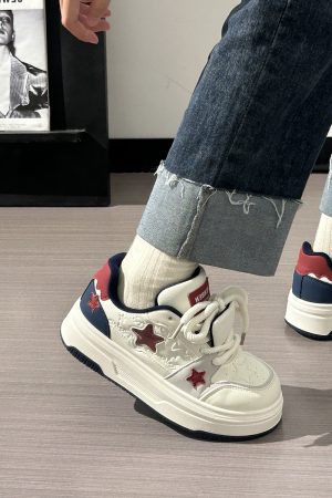 Women's Thick-Soled White Sneakers - Versatile Mesh Breathable Height-Increasing Trendy Shoes for Y2K Style