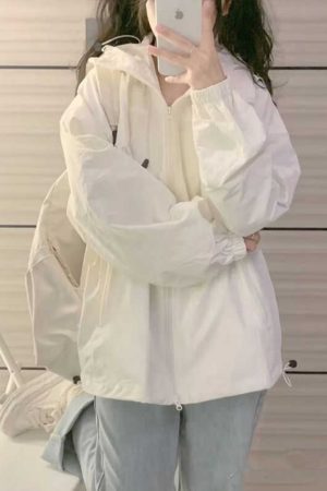 Women's Vintage Chic Lightweight White Sun Protection Jacket with Hood, Short Cardigan for Junior High and High School Students