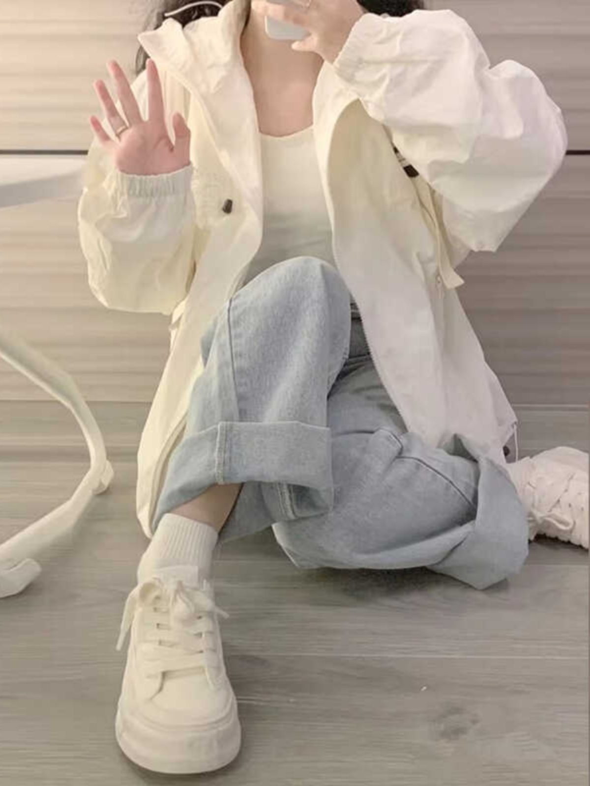 Women's Vintage Chic Lightweight White Sun Protection Jacket with Hood, Short Cardigan for Junior High and High School Students Women's Vintage Chic Lightweight White Sun Protection Jacket with Hood, Short Cardigan for Junior High and High School Students