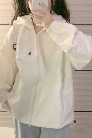 Women's Vintage Chic Lightweight White Sun Protection Jacket with Hood, Short Cardigan for Junior High and High School Students