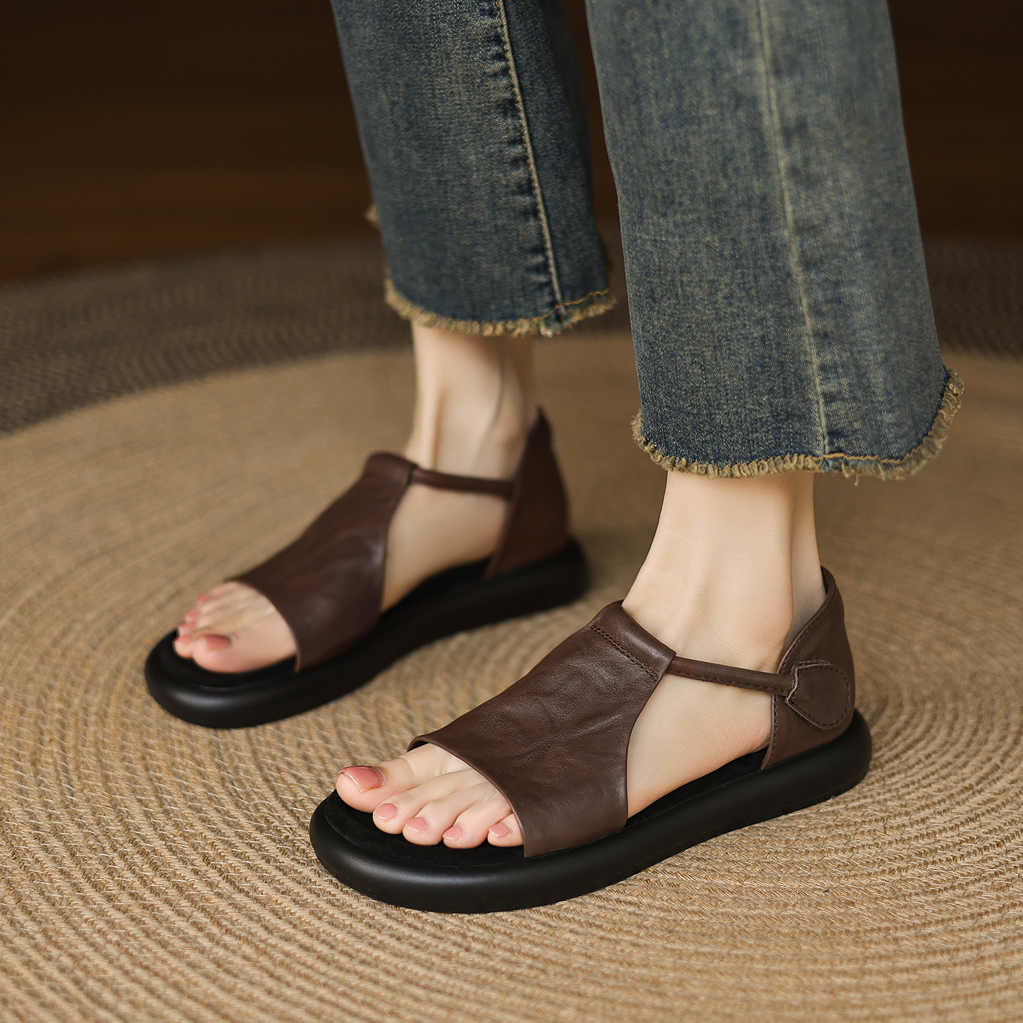 Women's Vintage French Thick-Soled Roman Sandals - Non-Luxury Genuine Leather Open-Toe Round Toe Summer 2025 Footwear Women's Vintage French Thick-Soled Roman Sandals - Non-Luxury Genuine Leather Open-Toe Round Toe Summer 2025 Footwear