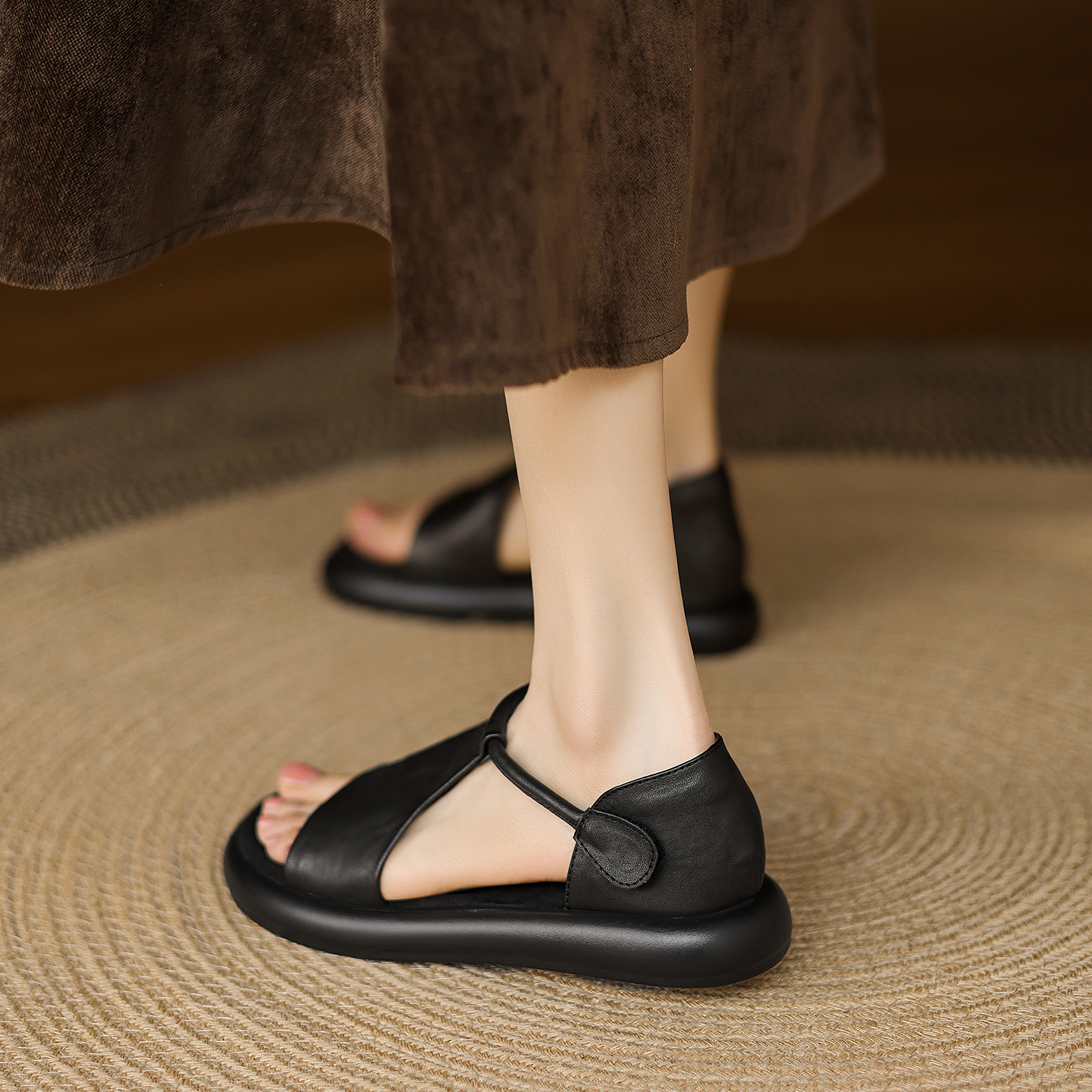 Women's Vintage French Thick-Soled Roman Sandals - Non-Luxury Genuine Leather Open-Toe Round Toe Summer 2025 Footwear Women's Vintage French Thick-Soled Roman Sandals - Non-Luxury Genuine Leather Open-Toe Round Toe Summer 2025 Footwear