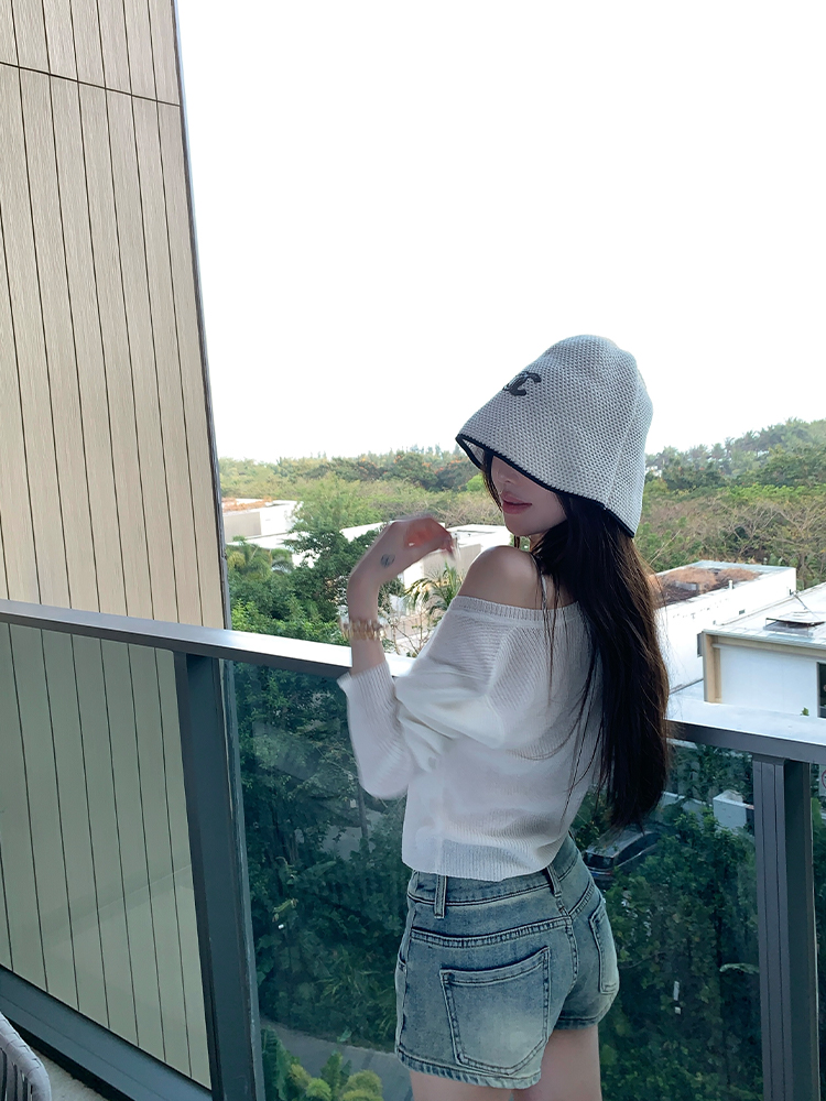 Women's Vintage Summer Slim-Fit Denim Hot Pants Shorts - Versatile Casual Style for Y2K and 90s Fashion Women's Vintage Summer Slim-Fit Denim Hot Pants Shorts - Versatile Casual Style for Y2K and 90s Fashion