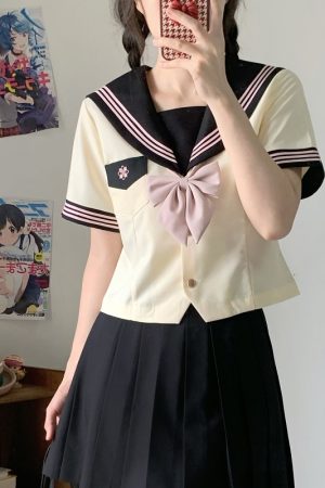 Women's Waist-Defined Sailor Suit Uniform Set - Camellia & Book Custard Short Sleeve College Style Summer Fashion