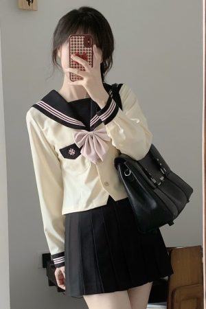 Women's Waist-Defined Sailor Suit Uniform Set - Camellia & Book Custard Short Sleeve College Style Summer Fashion