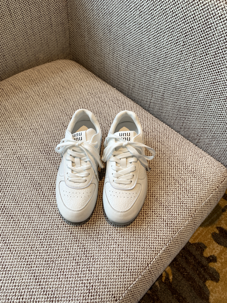 Women's White Genuine Leather Sneakers - Retro 2025 Training Shoes, Lightweight Thick Sole, Non-Slip Casual Sports Footwear Women's White Genuine Leather Sneakers - Retro 2025 Training Shoes, Lightweight Thick Sole, Non-Slip Casual Sports Footwear