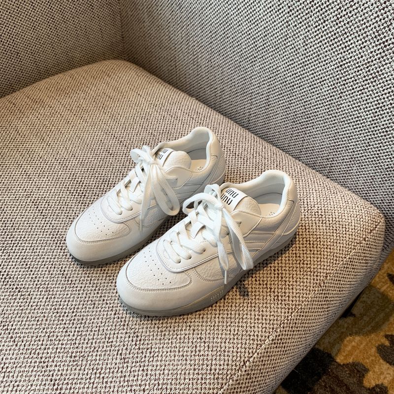 Women's White Genuine Leather Sneakers - Retro 2025 Training Shoes, Lightweight Thick Sole, Non-Slip Casual Sports Footwear Women's White Genuine Leather Sneakers - Retro 2025 Training Shoes, Lightweight Thick Sole, Non-Slip Casual Sports Footwear