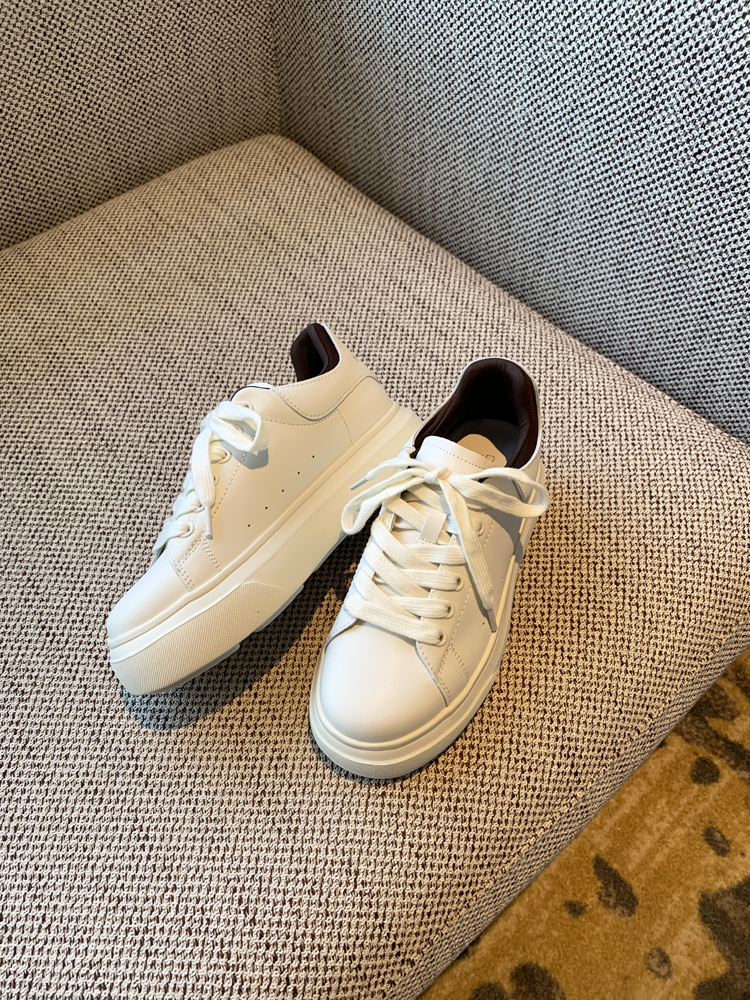 Women's White Lace-Up Sneakers - Comfortable Thick-Soled Genuine Leather Casual Footwear for Spring 2025 - Versatile Student Style Women's White Lace-Up Sneakers - Comfortable Thick-Soled Genuine Leather Casual Footwear for Spring 2025 - Versatile Student Style