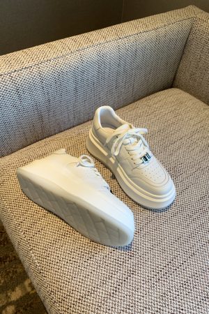 Women's White Lace-Up Sneakers with Thick Sole and Metal Buckle - Versatile Breathable Casual Sports Shoes for Autumn Fashion