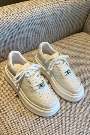 Women's White Lace-Up Sneakers with Thick Sole and Metal Buckle - Versatile Breathable Casual Sports Shoes for Autumn Fashion