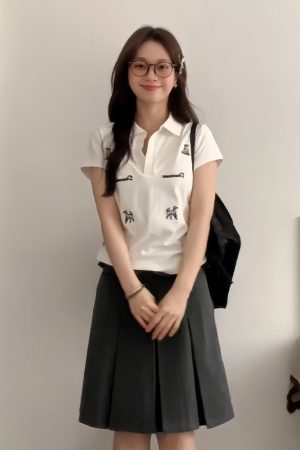 Women's White Short-Sleeve Polo Shirt with Dog Embroidery - Summer 2023 American-Style Fitted Sports Top