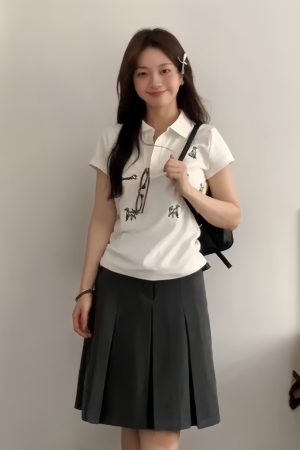 Women's White Short-Sleeve Polo Shirt with Dog Embroidery - Summer 2023 American-Style Fitted Sports Top